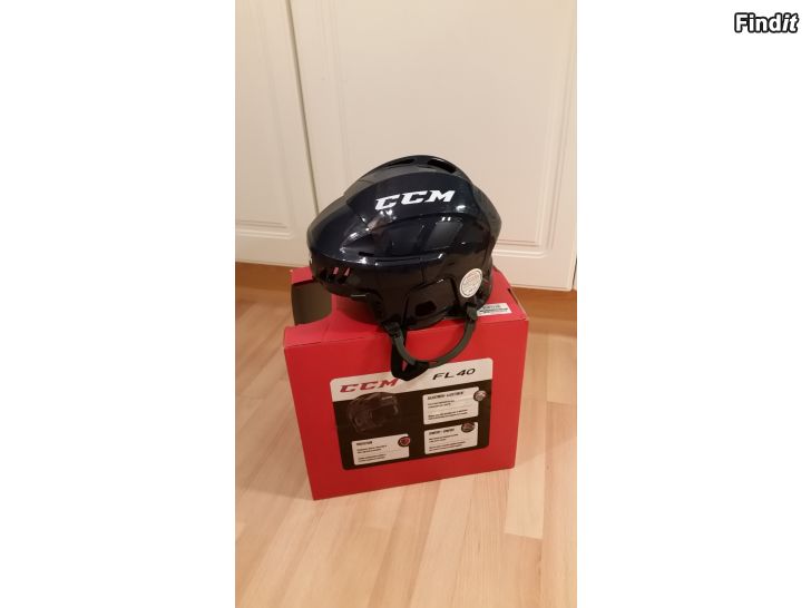 Myydään CCM FL40 XS jääkiekkokypärä -12e