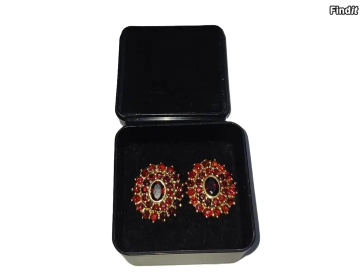Säljes Kauniit kullatut Rubiini korvakorut