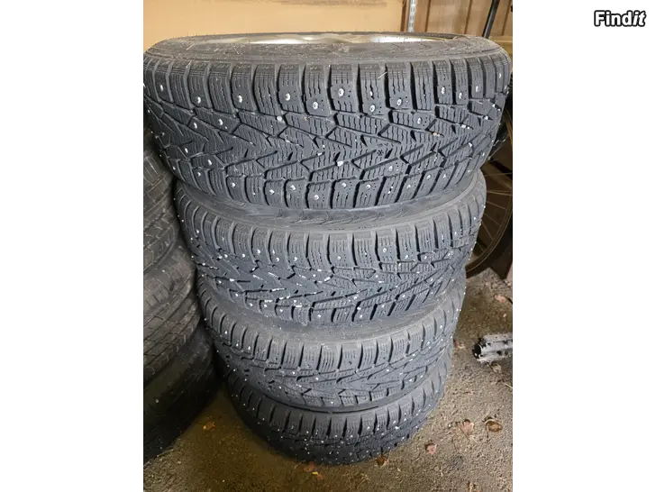 Myydään Talvirenkaat Hakkapeliitta 185/65R15