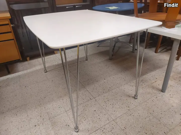 Myydään Vit bord