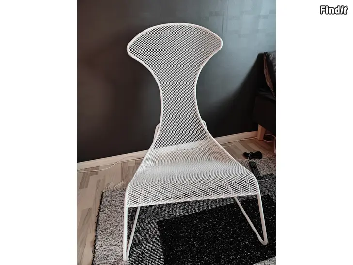 Säljes Ikea design stol i metall