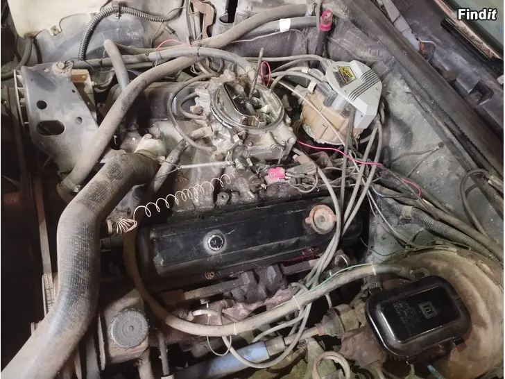 Myydään Chevrolet 305 moottori+Th700