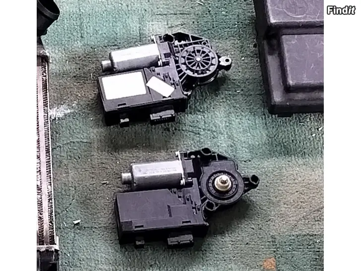 Myydään Lasinnostimen moottori dieselsuodatimenkotelo