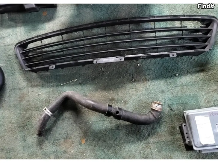 Myydään Puskurin ritilä syylärinletku