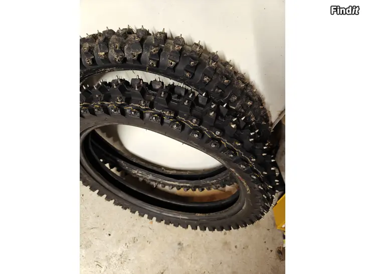 Säljes Enduro piikit 21 ja 19