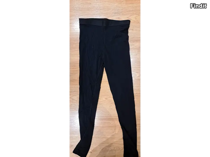 Säljes Svarta byxor