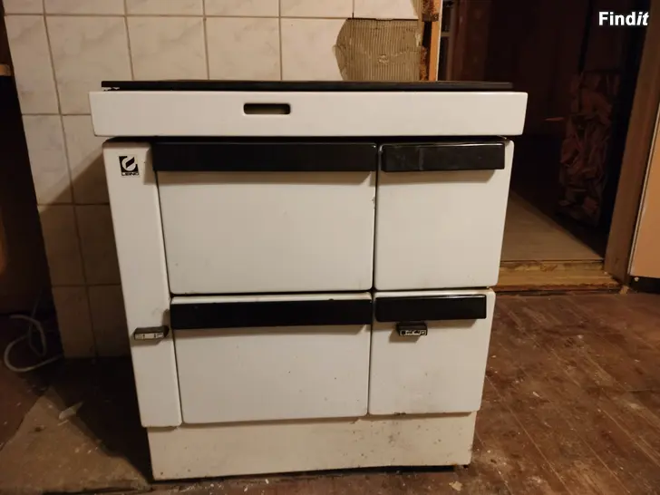 Säljes LEINO eldstad