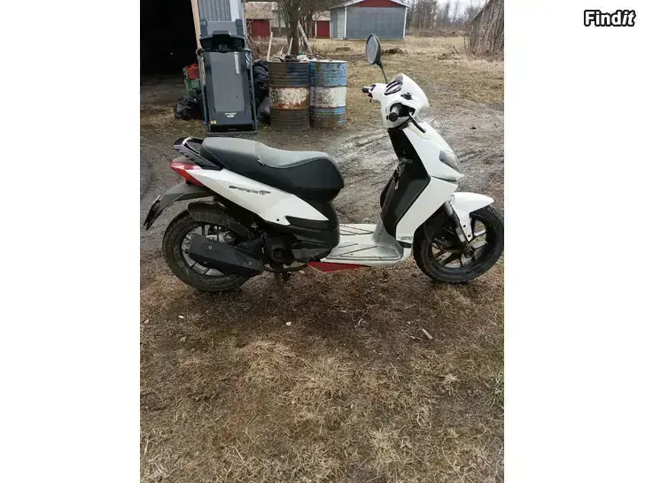 Säljes Aprilia Sport City One 50