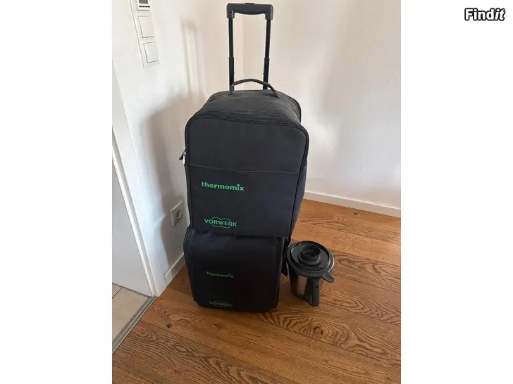 Myydään TM6 Thermomix Mega -paketti ja paljon lisävarusteita