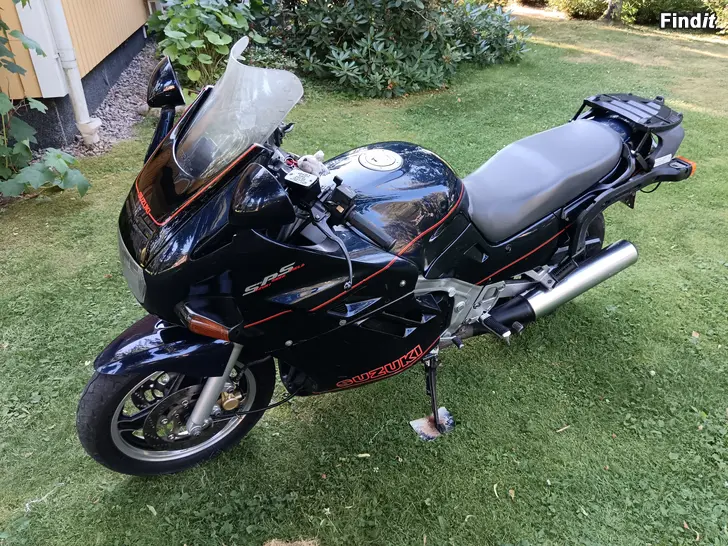 Myydään Suzuki GSX 1100 F Museokatsastettu