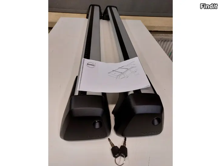 Myydään Volvo V90/V90CC OEM Kattotelineet/Takräcken 32270142 vm.2017