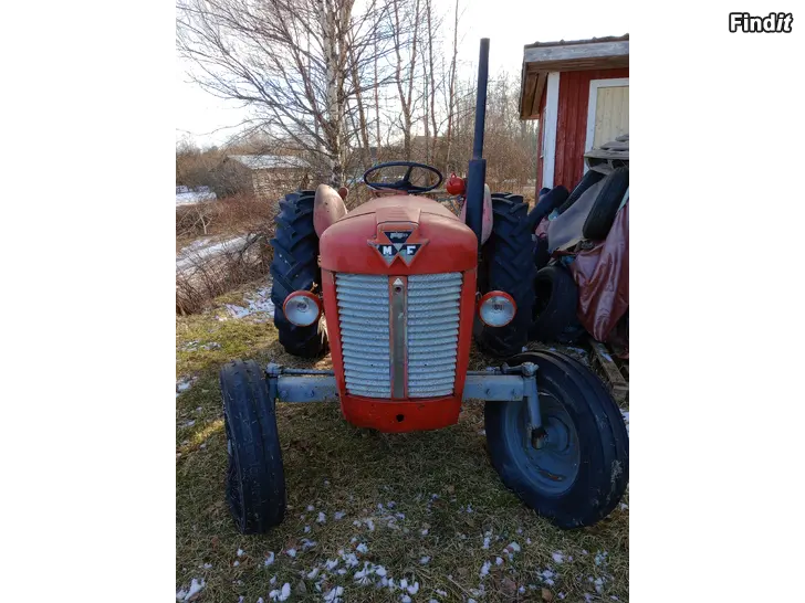 Säljes Traktor säljes renoverings objekt