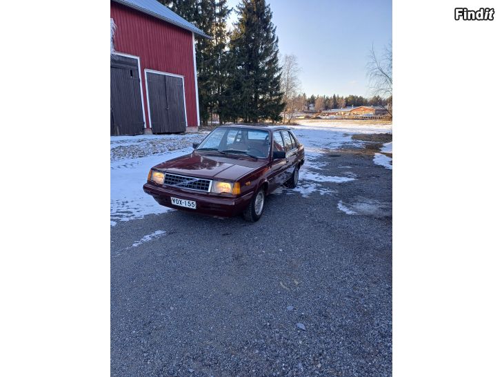 Myydään Volvo 340