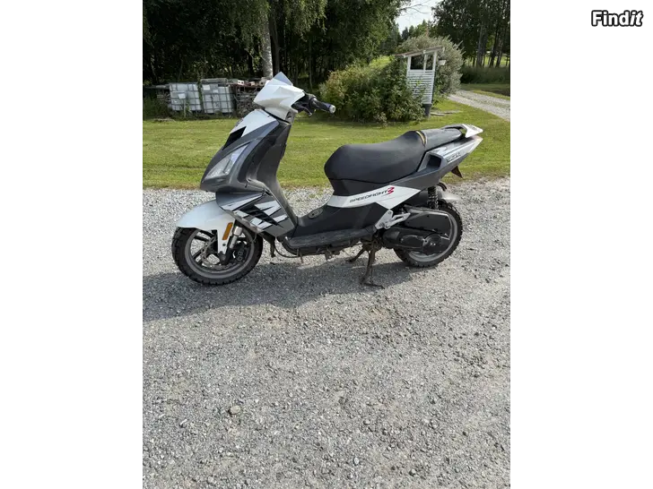 Säljes Peugeot speedfight 3