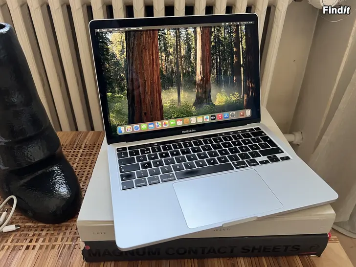 Myydään MacBook Pro 2020 13 i5 2.0, 16 GB, 512 GB