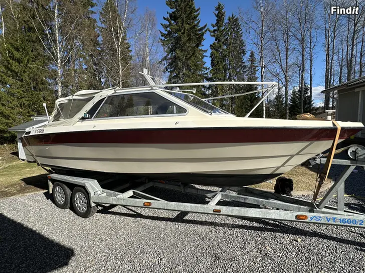Säljes Flipper 640ht, 175hv Yamaha autolube, traileri