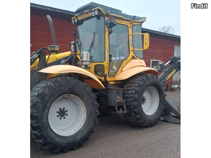 Säljes Lännen traktorikaivuri etukuormaajalla