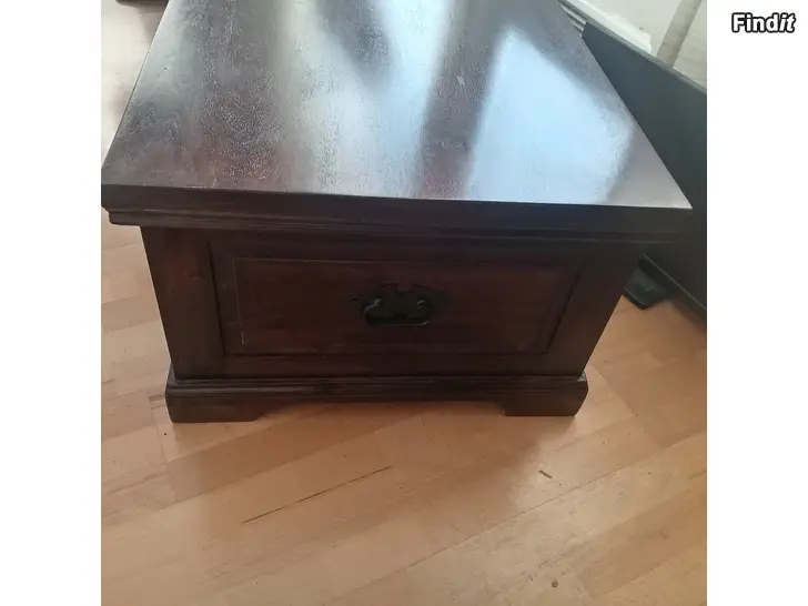 Myydään Pöytä arkkupöytä olohuoneen pöytä