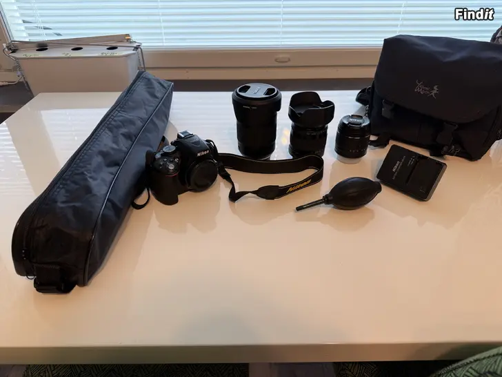 Myydään Nikon D5300 med objektivpaket