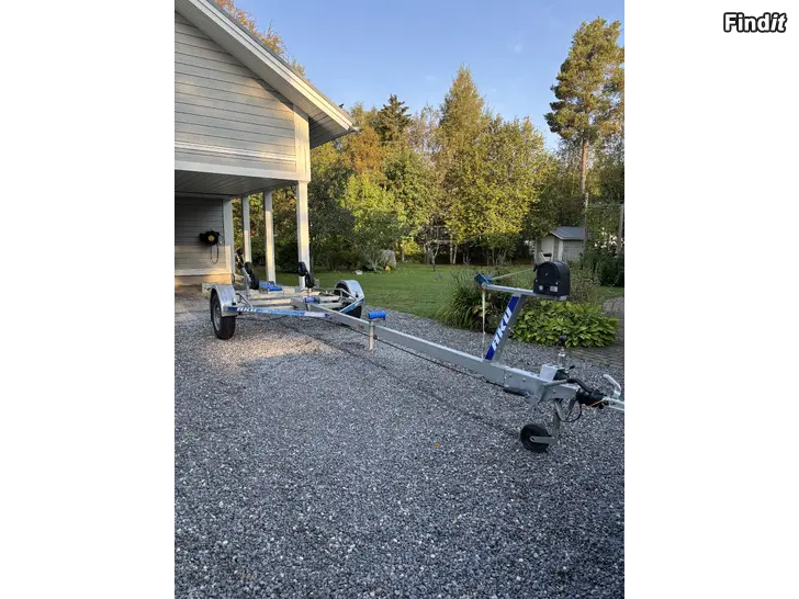 Säljes Båttrailer Aku BS1250-RB årsm. 2019