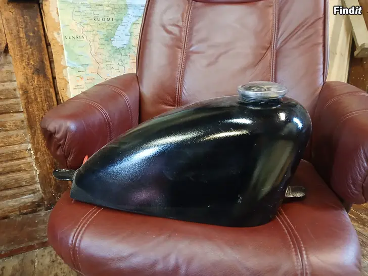 Säljes harley davidson sportster tank
