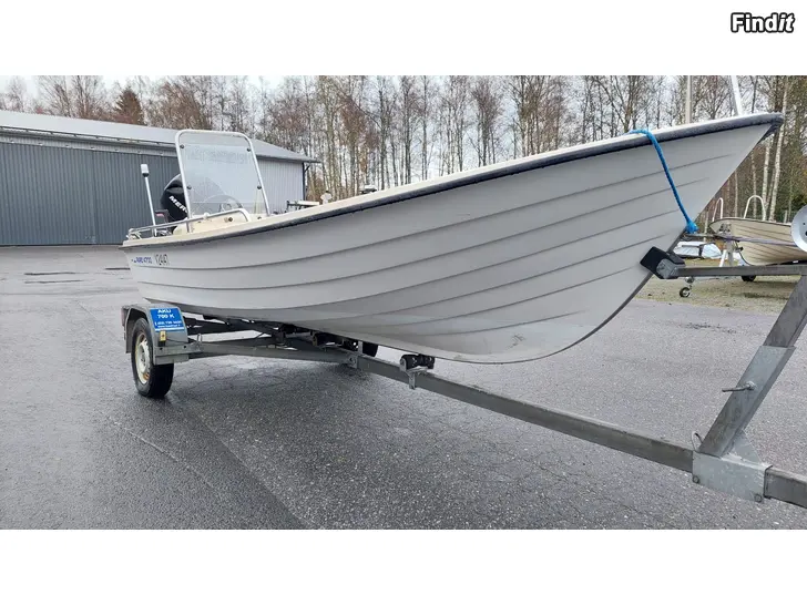 Säljes Paro 4700 med Mercury 25 hk  båt och trailer i mycket bra skick
