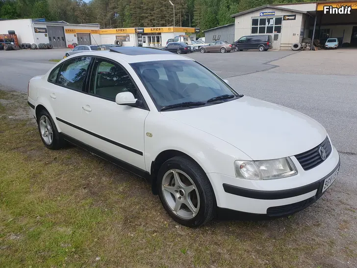 Säljes Vw Passat 1.8 Bensin Nybesiktad
