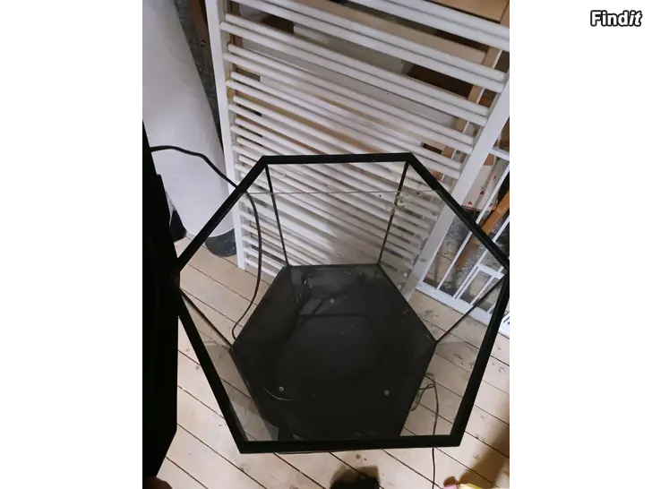 Myydään Akvaario
