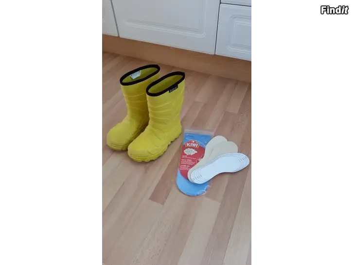 Myydään Nokian Light Kids lasten kumisaappaat keltaiset koko 32