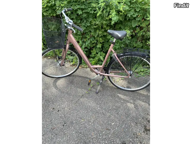 Säljes Trek 7 växlad damcykel