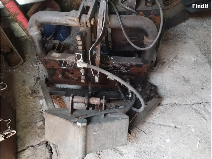 Myydään Aurausvarustus 4wd