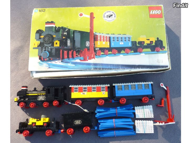 Säljes Wanha Lego 182 Train set with signal vuodelta 1975