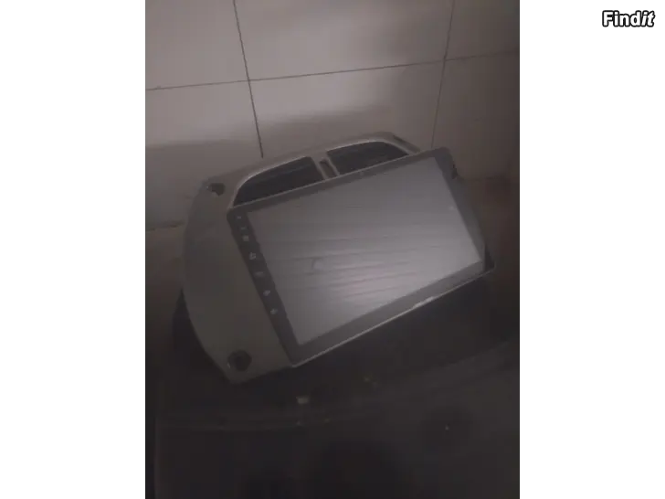 Säljes Toyota Rav soitin/näyttö spelare/skärm