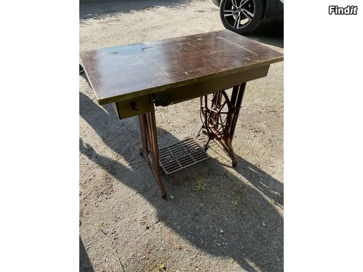 Säljes Gammal Singer
