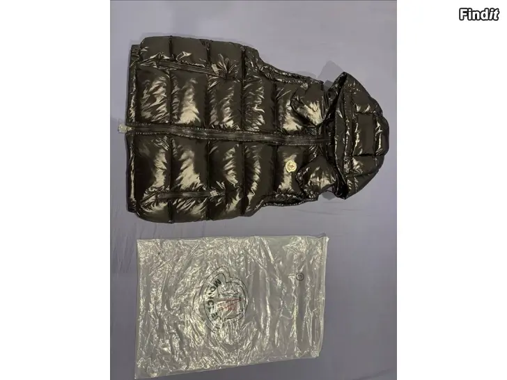 Säljes Moncler Vest - Size 2 Medium
