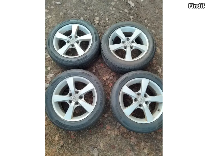 Myydään Mazda kesärenkaat