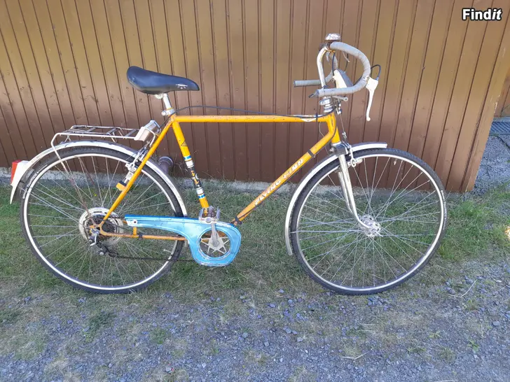 Myydään Helkama