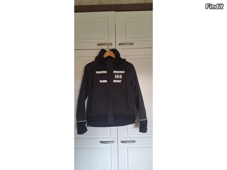 Säljes Helly Hansen jacka 164