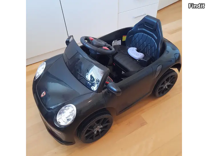 Myydään Auto/ Kaukoohjettava/  itse Ajettava