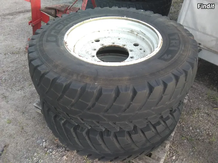 Säljes Nokian TRI 2 industridäck+fälgar