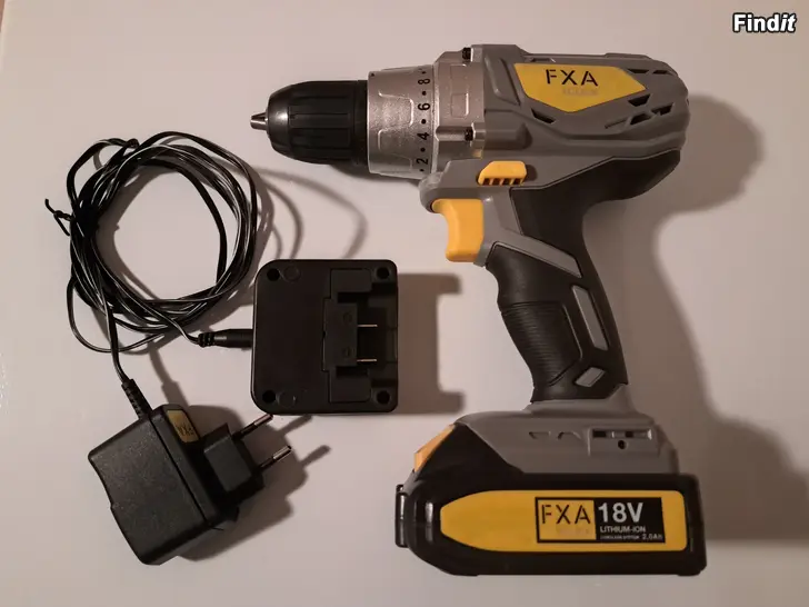 Säljes FXA -akkuporakone + akku + laturi
