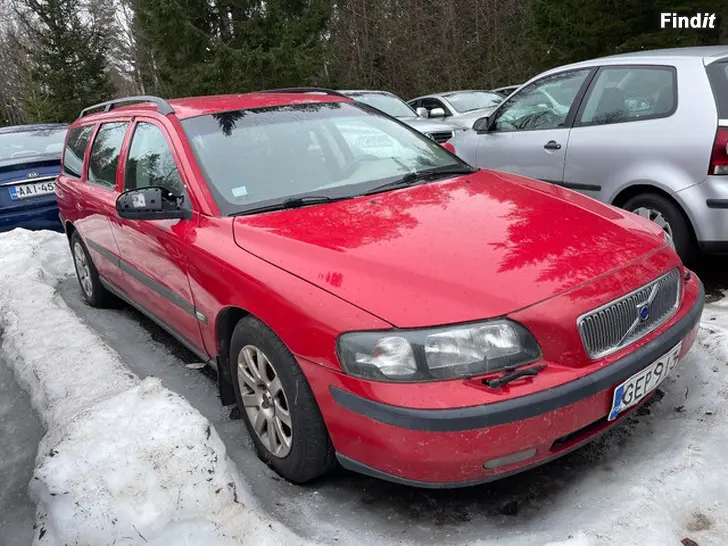 Myydään VOLVO V70  DELAR-OSIA