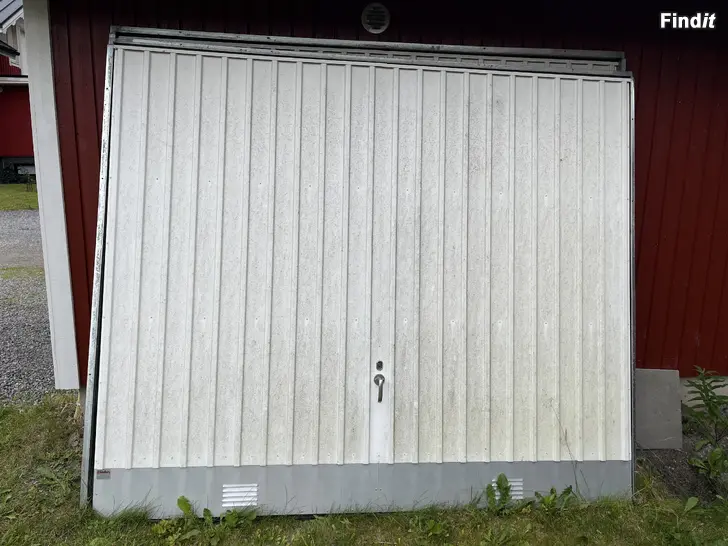 Myydään 2kpl Dieden kippiovea