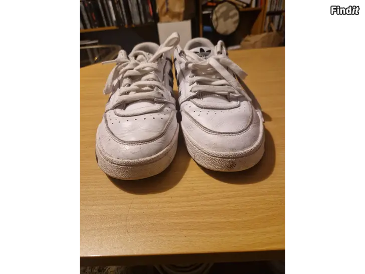 Säljes Skor storlek 42