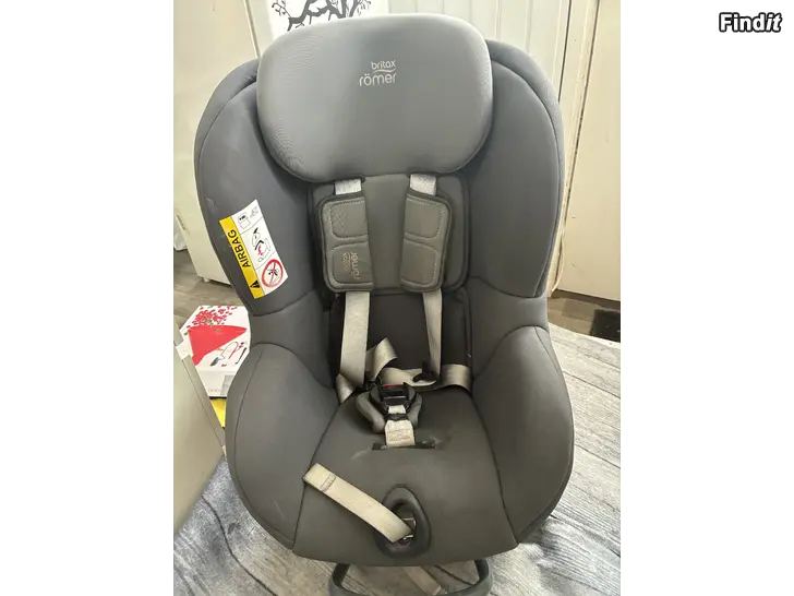 Säljes Britax römer dualfix 2 360 0-18 kg