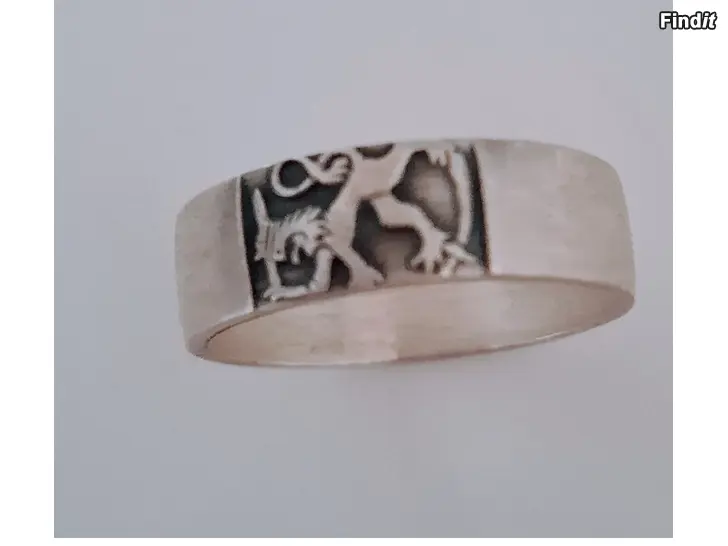 Myydään Hopea sormus