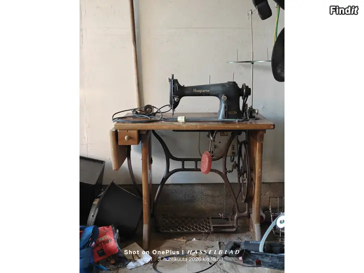Myydään Husqvarna teollisuusompelukone