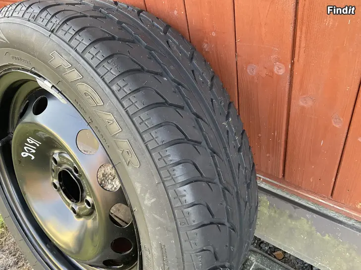 Myydään Volvo kesärengas