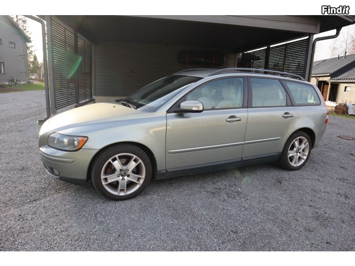 Säljes Volvo v50 2.4 i summum 2007