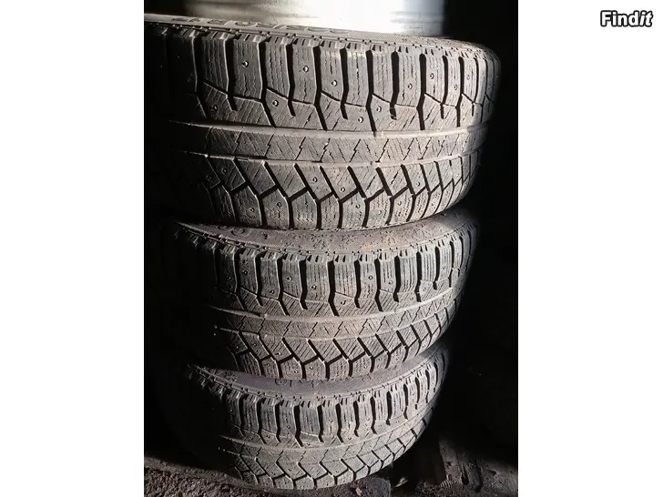 Myydään Nastarenkaat 225/50R17 Conti alut 5-108 Volvo 3 kpl